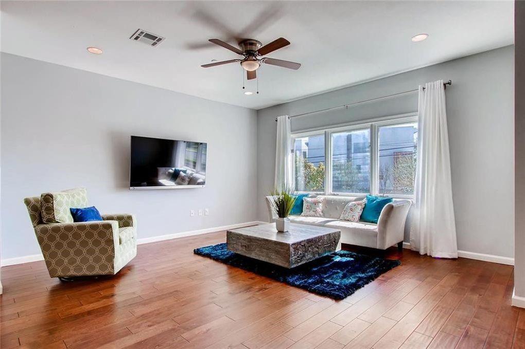 5004 Balcones Drive Austin TX 78731