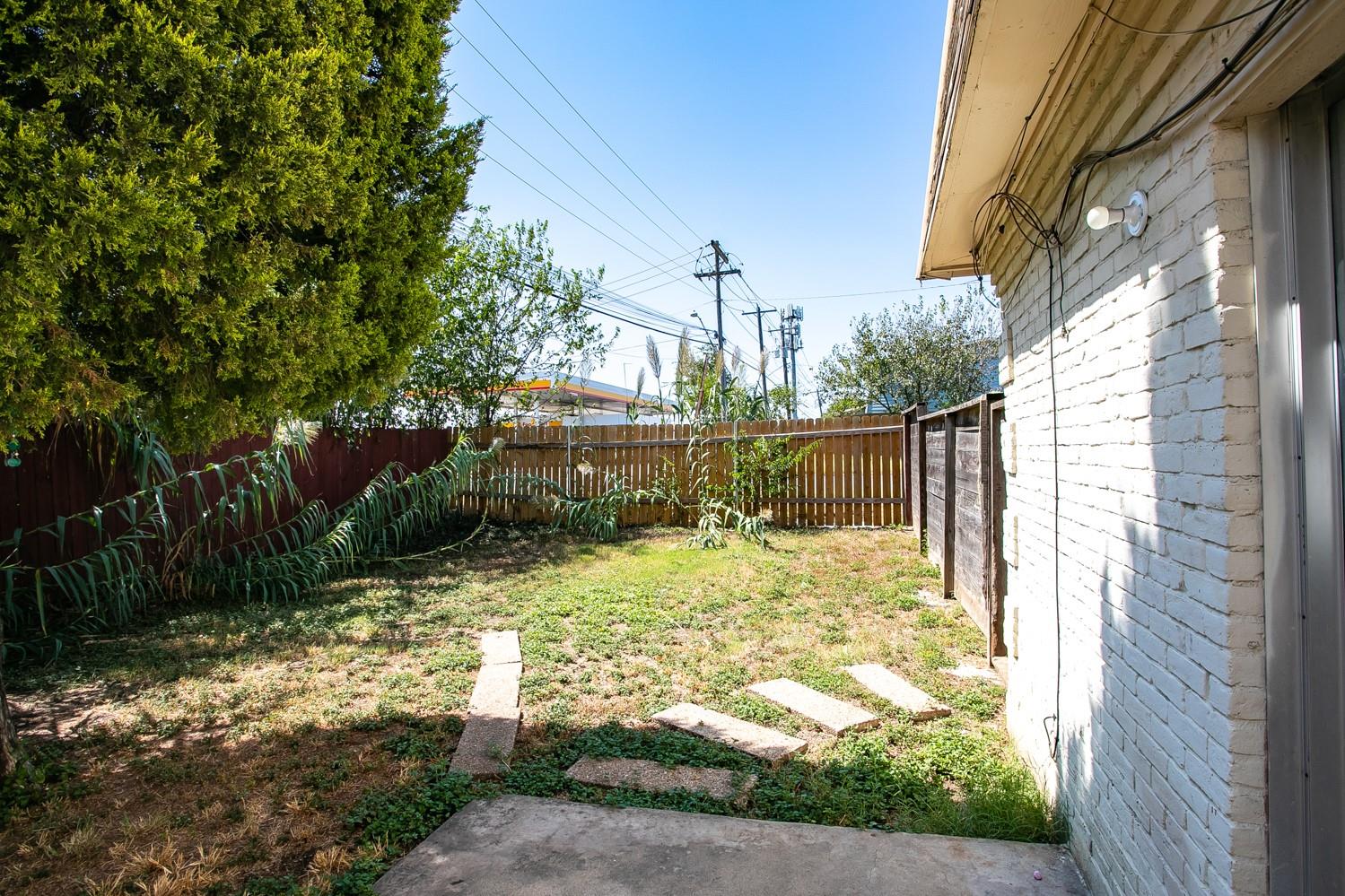 2215 Mission Hill Circle Austin TX 78741