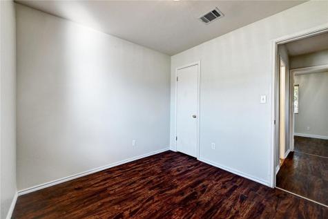 11724 Gemmer Street Del Valle TX 78617