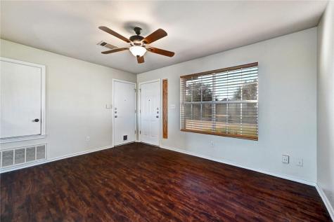 11724 Gemmer Street Del Valle TX 78617