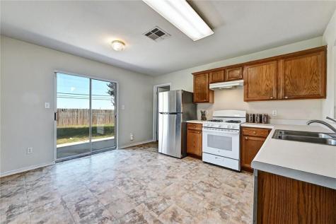 11724 Gemmer Street Del Valle TX 78617
