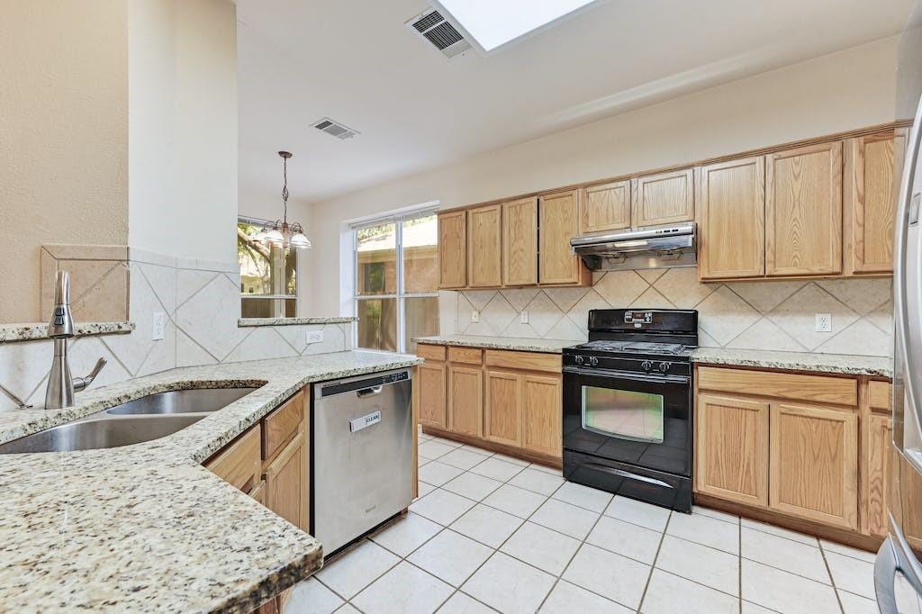 10216 Snapdragon Drive Austin TX 78739