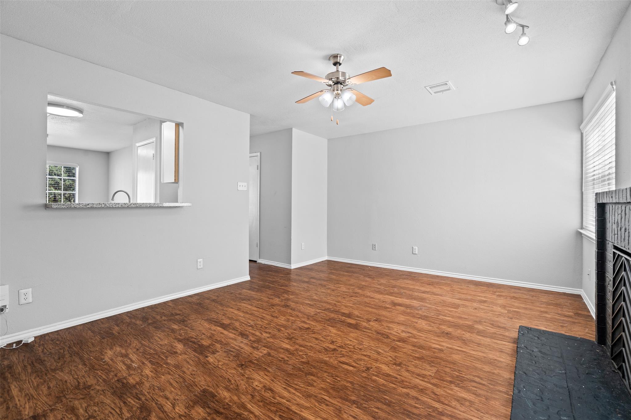 1806 River Crossing Cr Circle Austin TX 78741