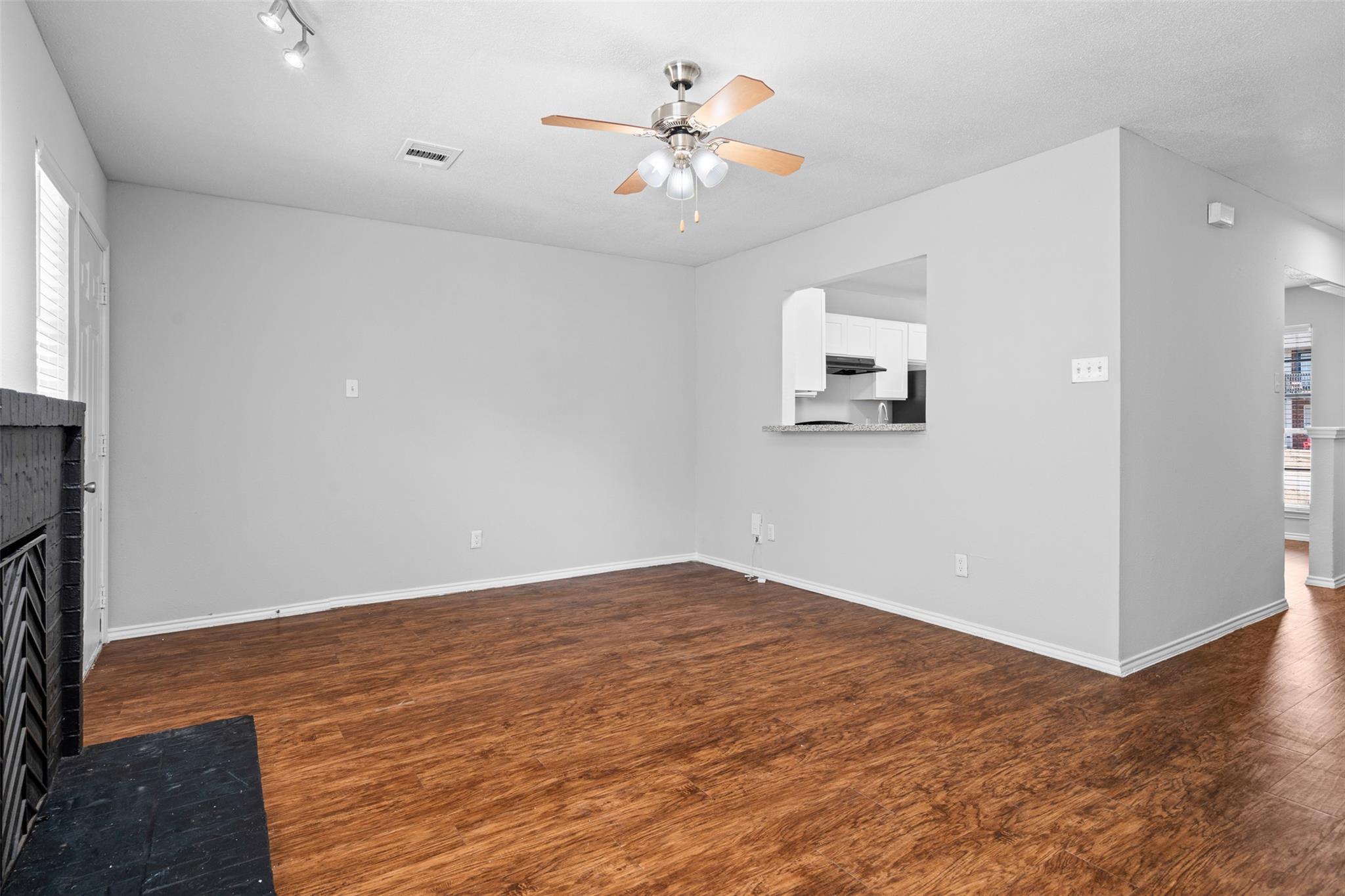 1806 River Crossing Cr Circle Austin TX 78741