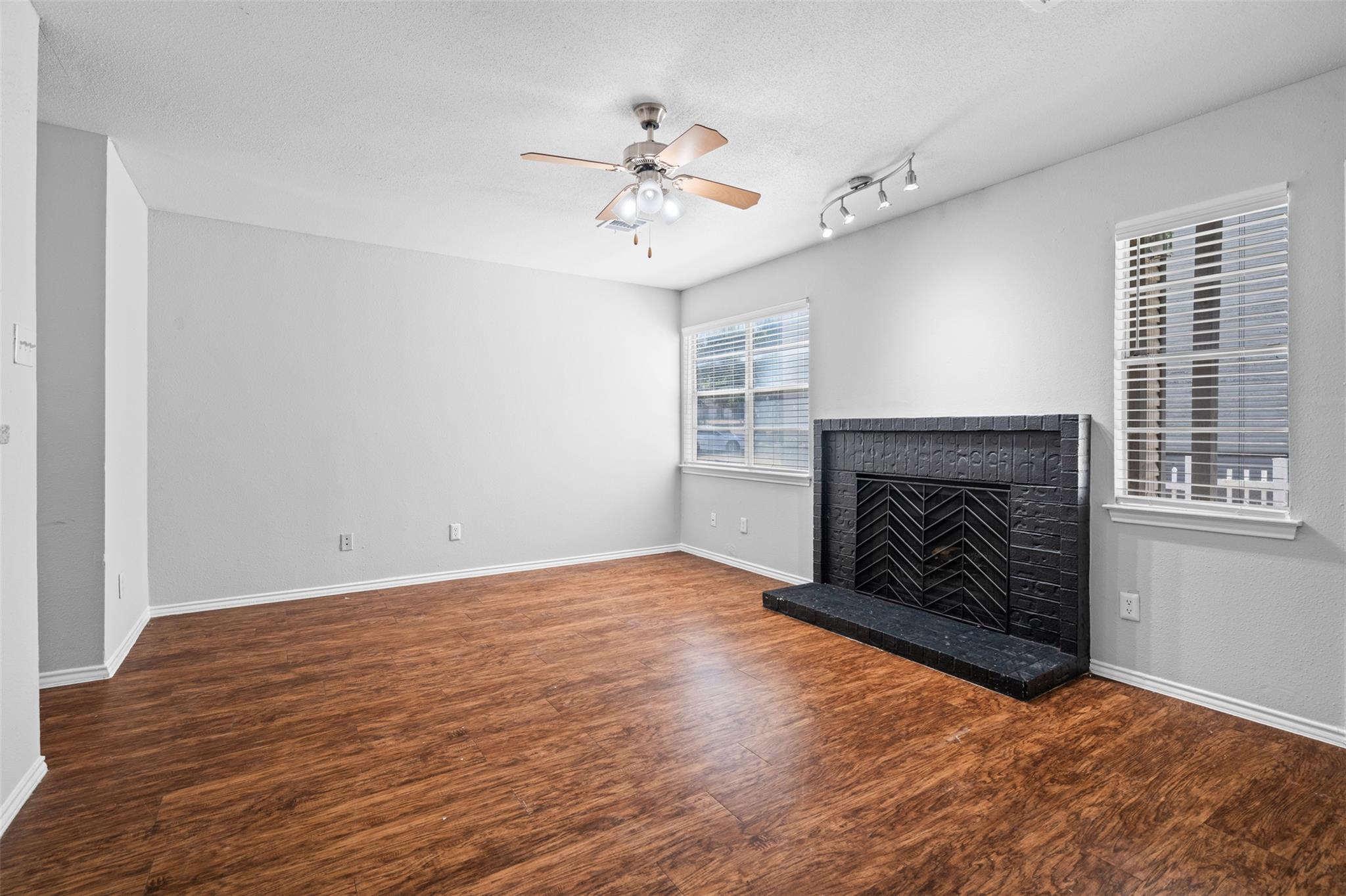 1806 River Crossing Cr Circle Austin TX 78741