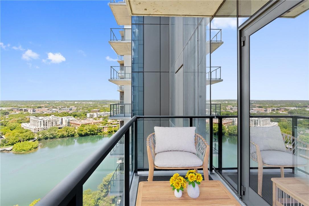 44 East Avenue Austin TX 78701