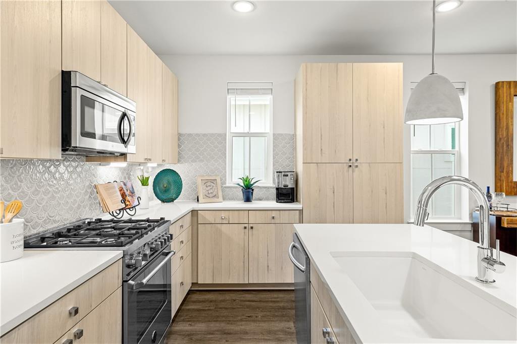 2624 Metcalfe Road Austin TX 78741