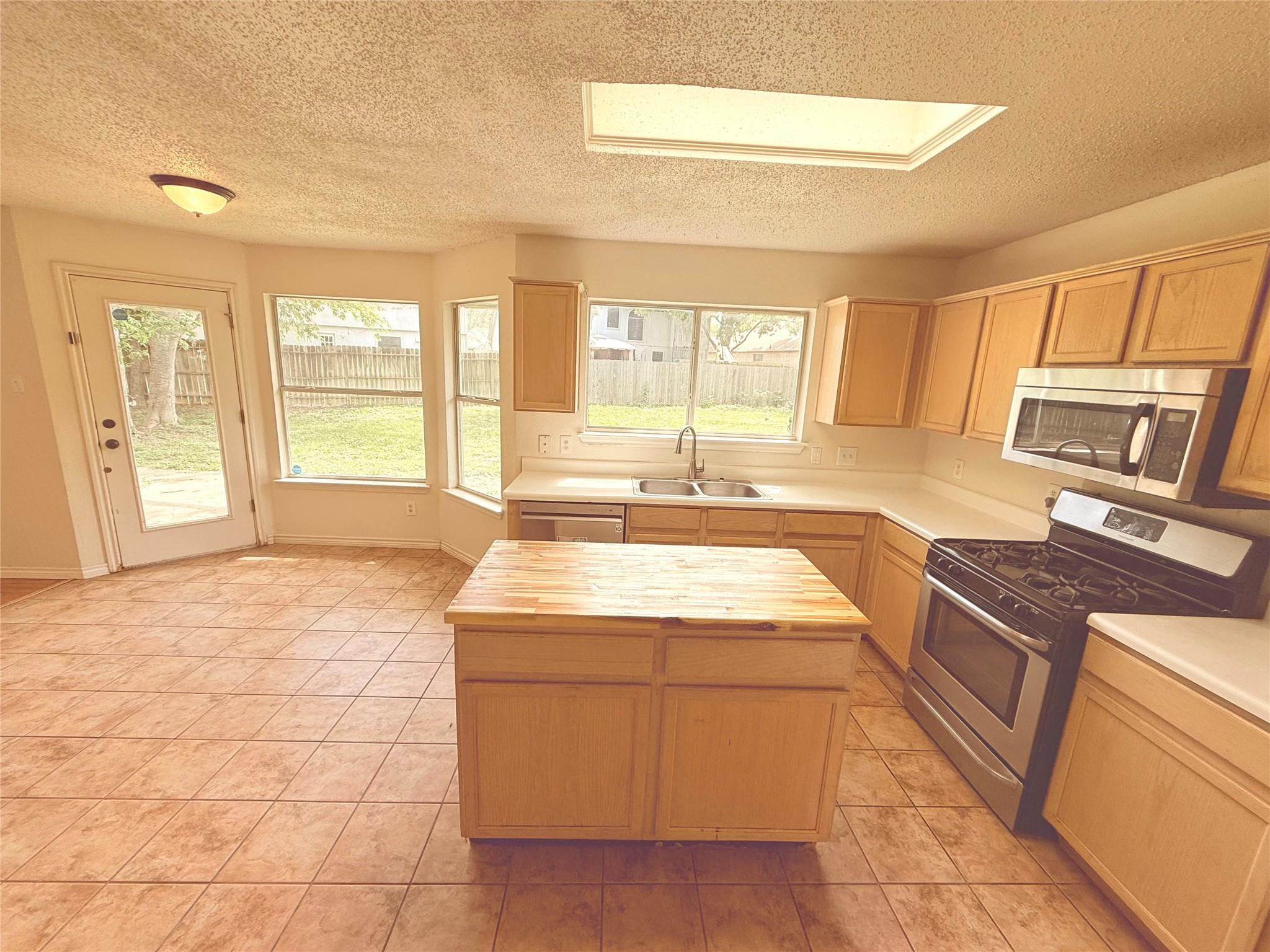 2009 Mimosa Cove Round Rock TX 78664