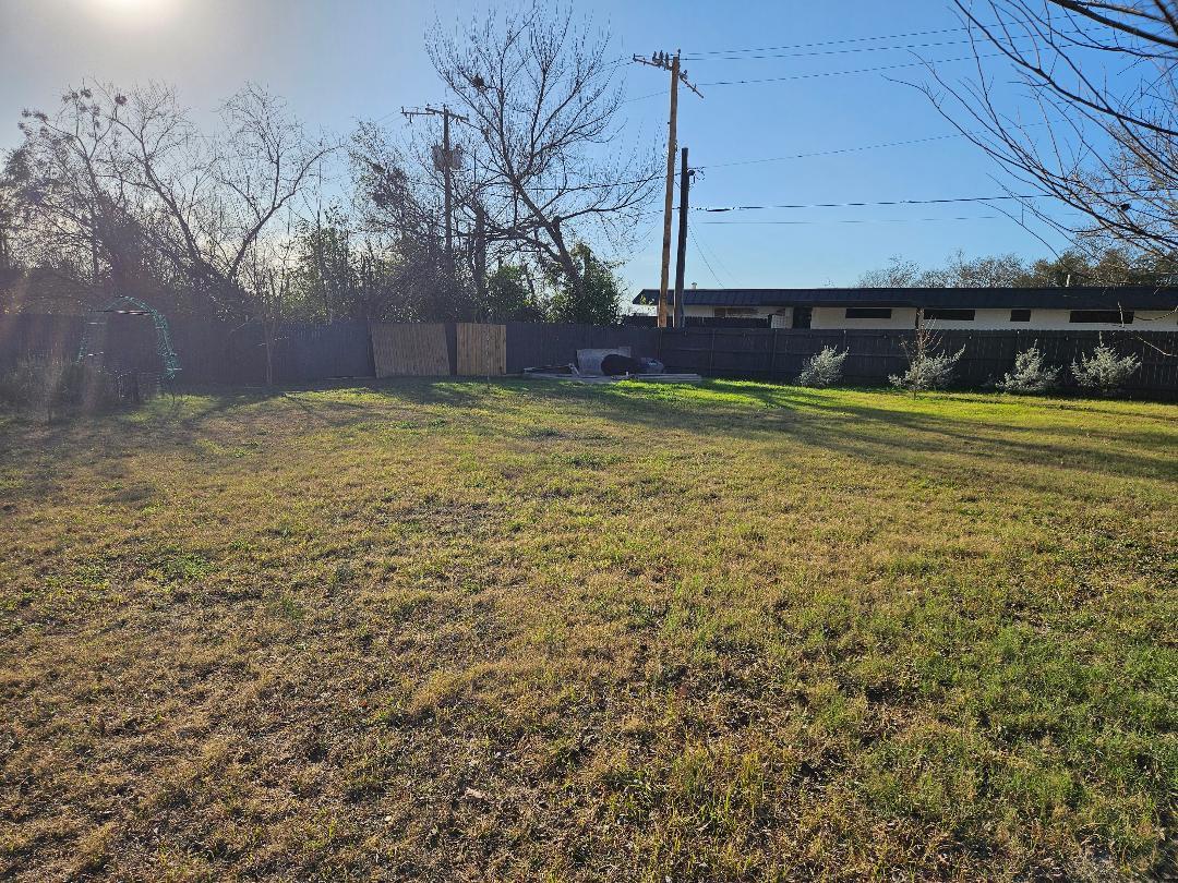 710 N Avenue C Elgin TX 78621