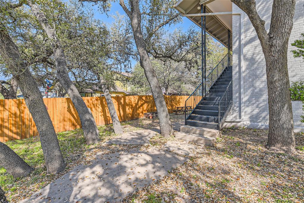 2411 S 5th Street Austin TX 78704