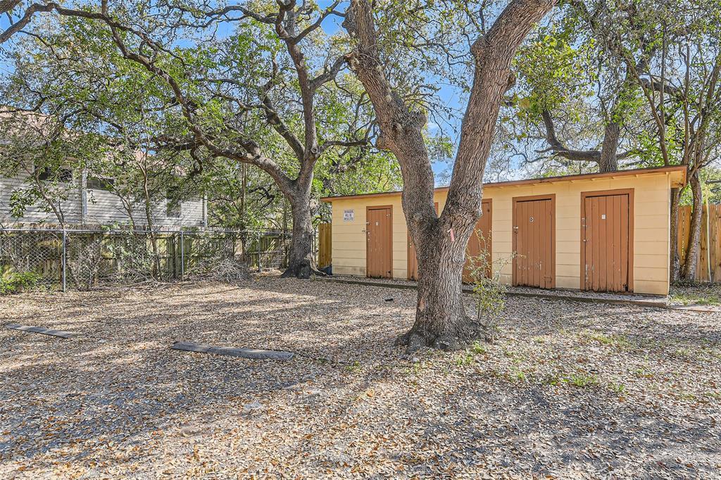 2411 S 5th Street Austin TX 78704