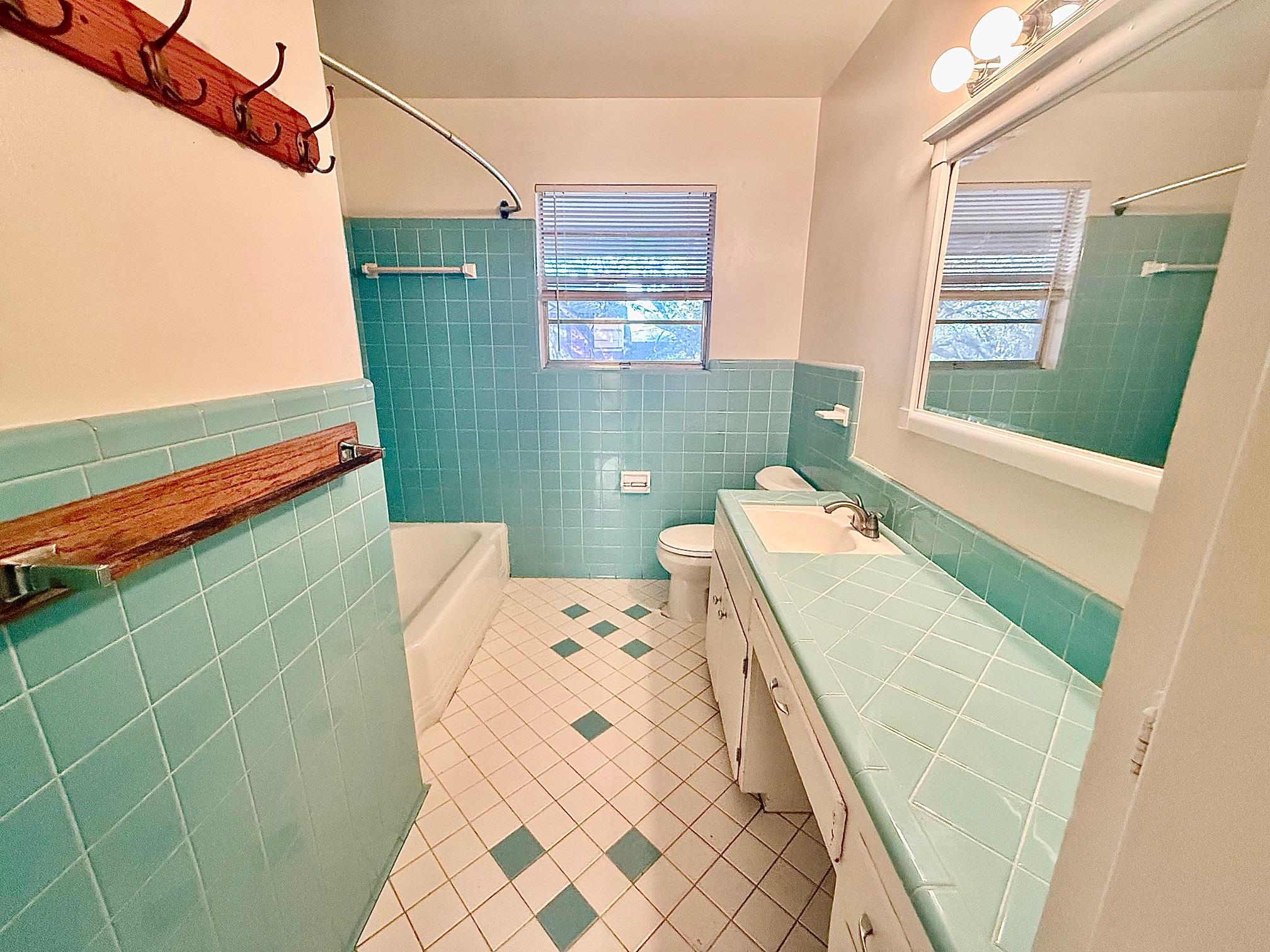 2411 S 5th Street Austin TX 78704