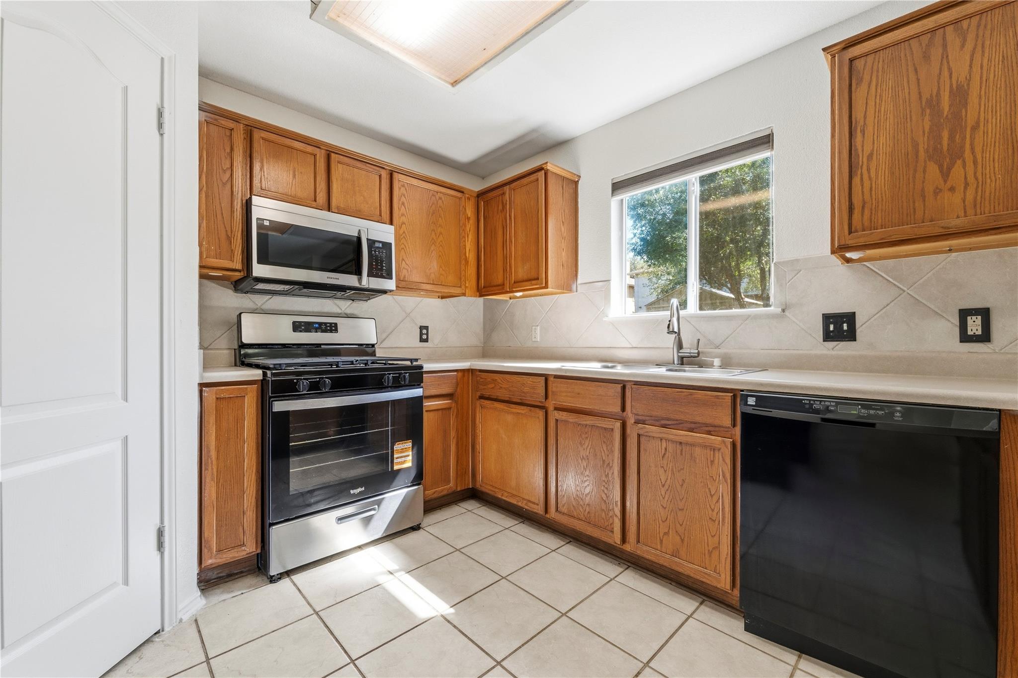 5043 Cleves Street Round Rock TX 78681