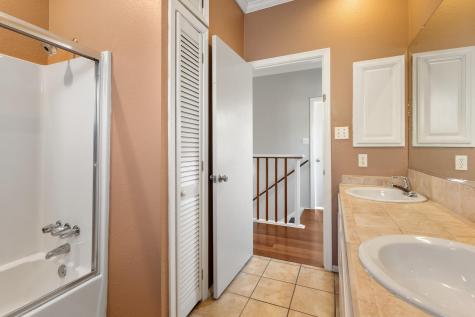 802 Oakland Avenue Austin TX 78703