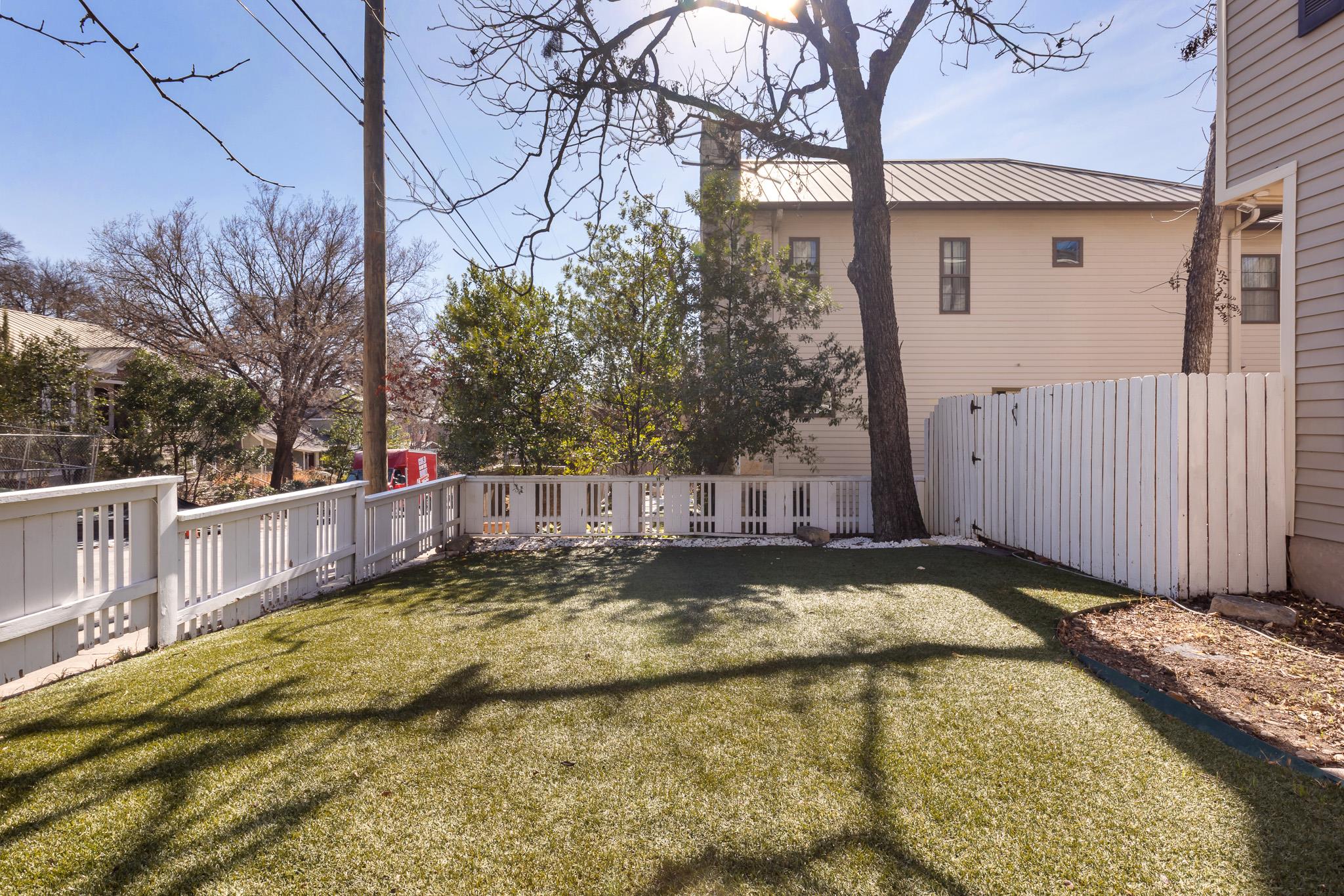 802 Oakland Avenue Austin TX 78703