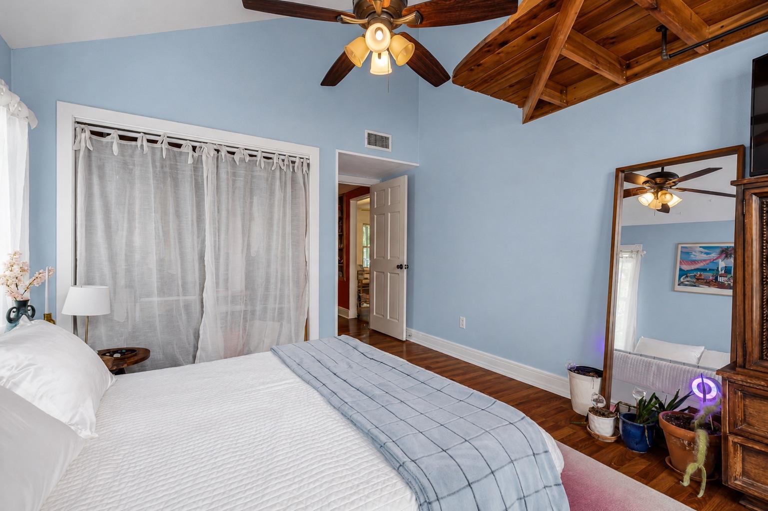 2512 E 10th Street Austin TX 78702