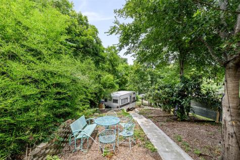 2512 E 10th Street Austin TX 78702