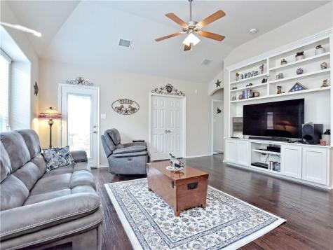 13528 Green Lodge Court Manor TX 78653