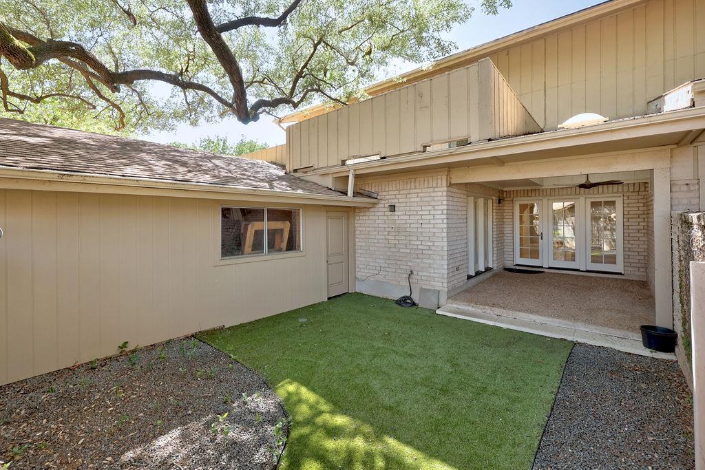 8102 East Court Austin TX 78759