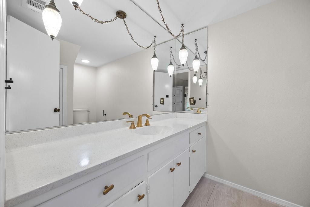 8102 East Court Austin TX 78759