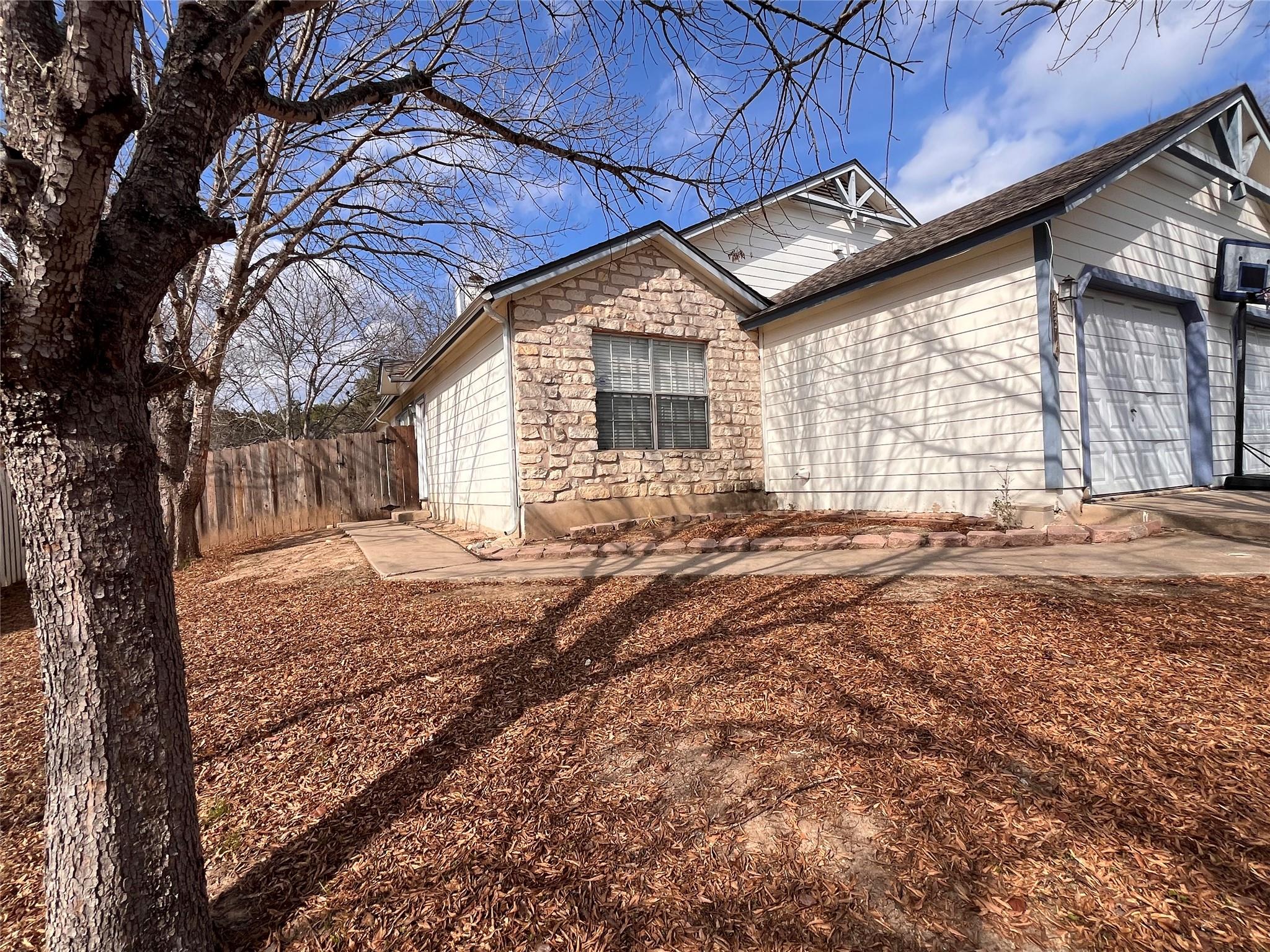 433 Sailmaster Street Lakeway TX 78734