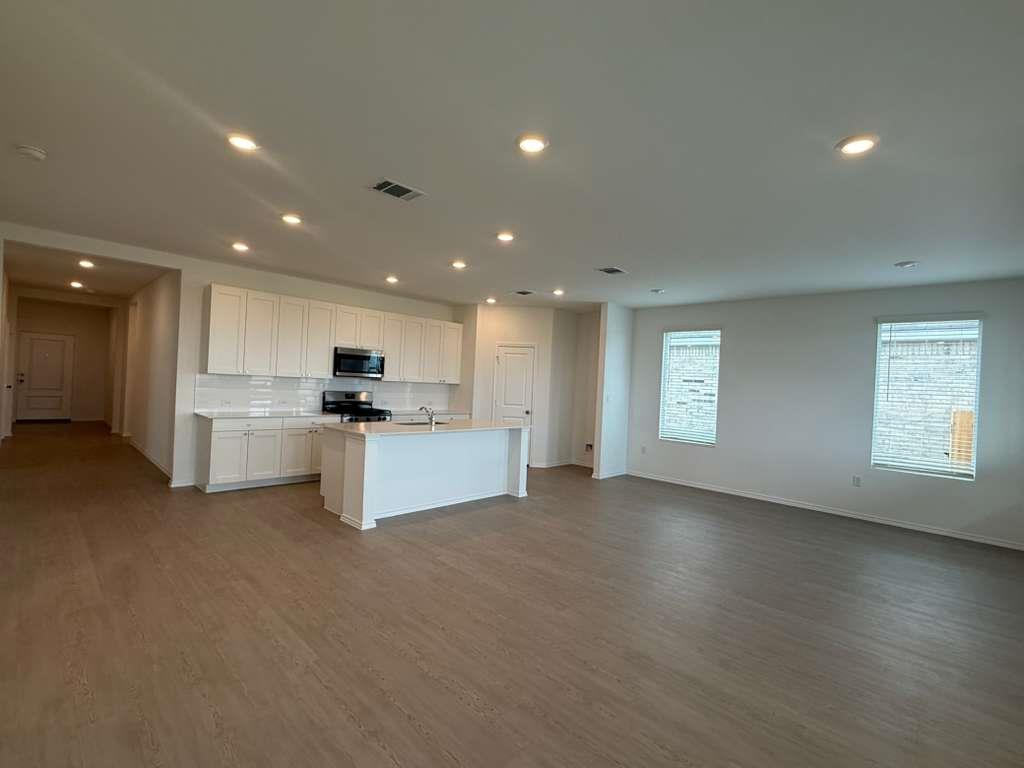 114 Brabham Loop Hutto TX 78634