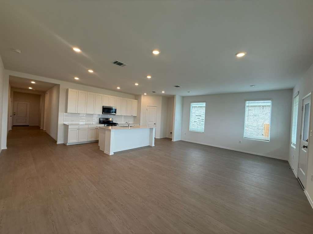 114 Brabham Loop Hutto TX 78634