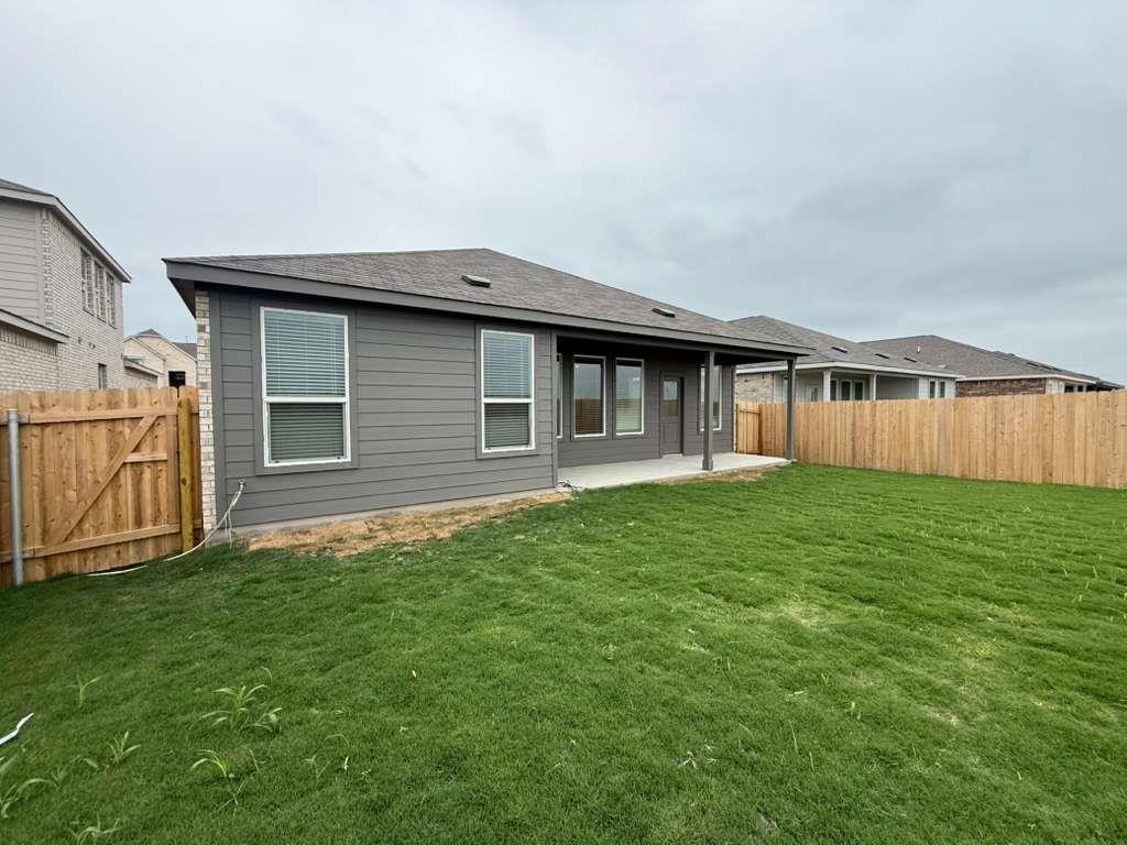 114 Brabham Loop Hutto TX 78634
