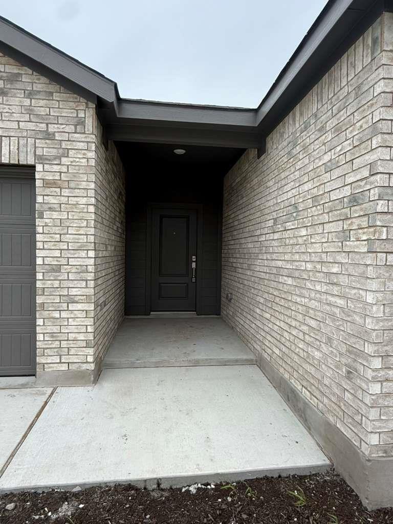 114 Brabham Loop Hutto TX 78634