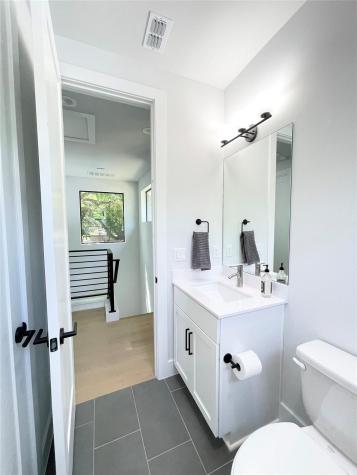 2009 Canterbury Street Austin TX 78702
