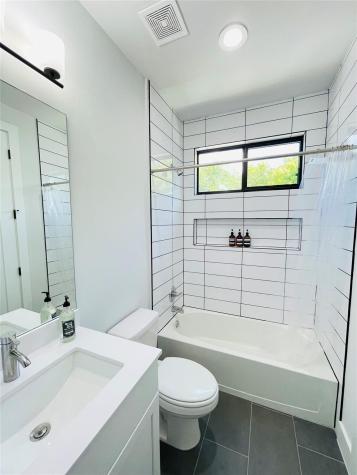 2009 Canterbury Street Austin TX 78702
