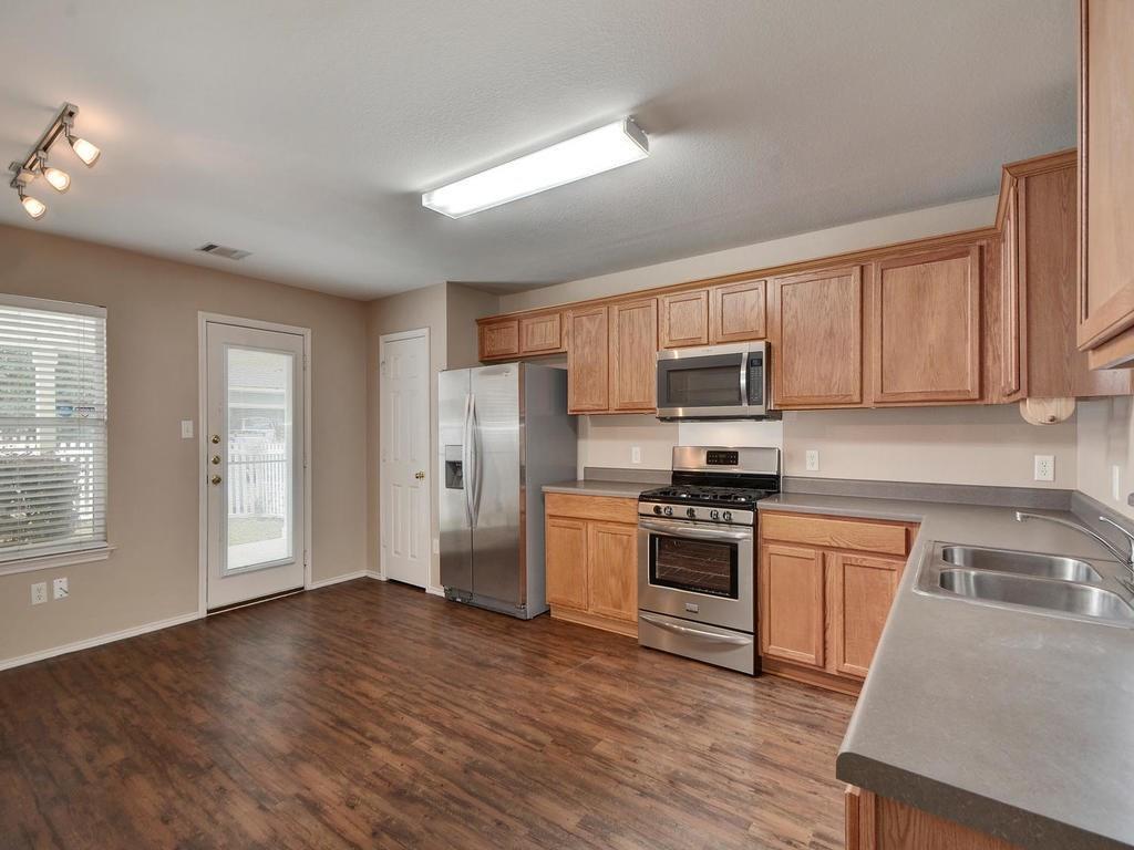 153 Chesser Kyle TX 78640