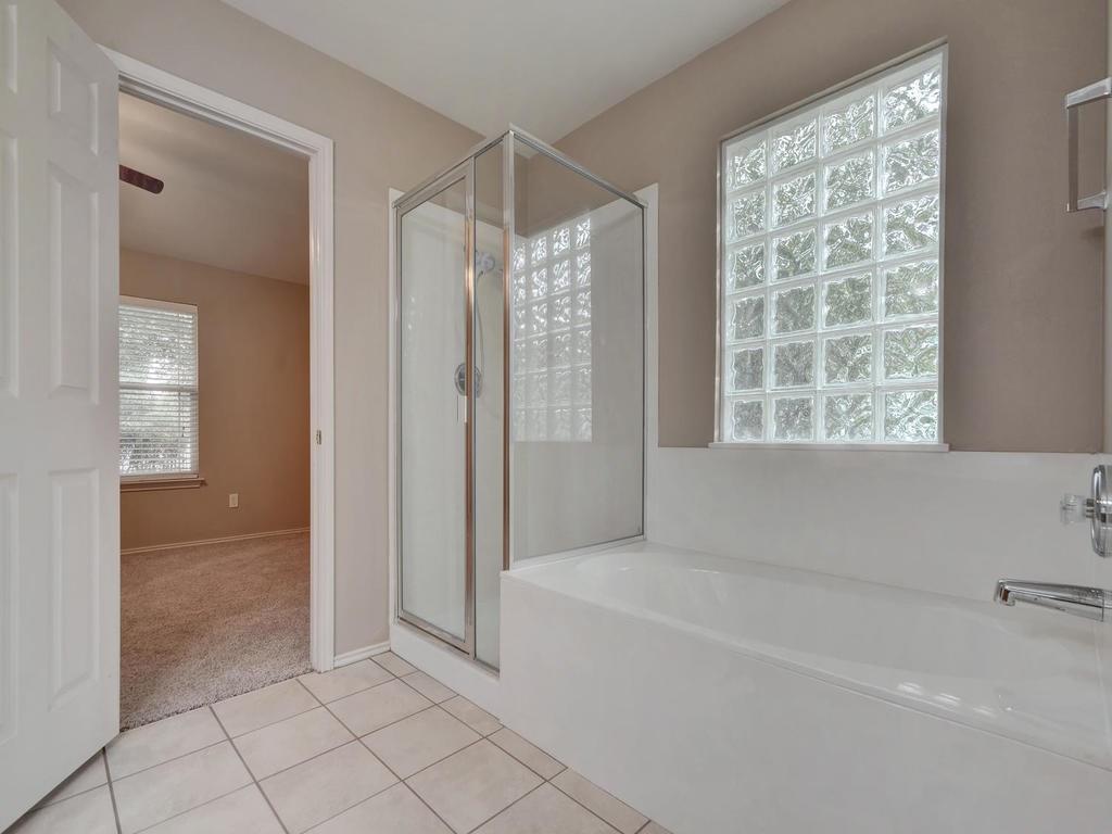 153 Chesser Kyle TX 78640
