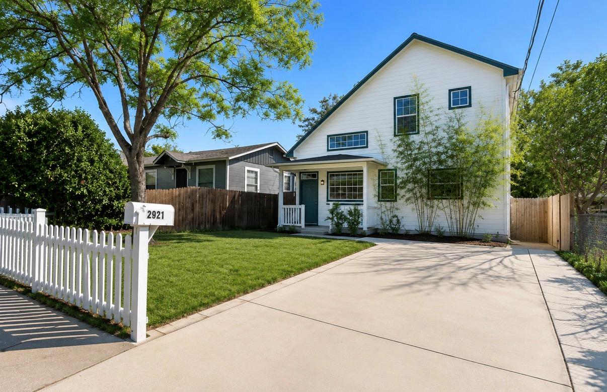 2921 E 14th Street Austin TX 78702