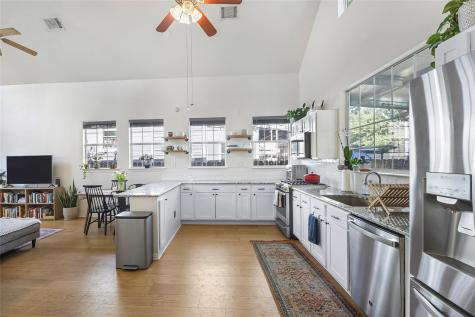 2921 E 14th Street Austin TX 78702