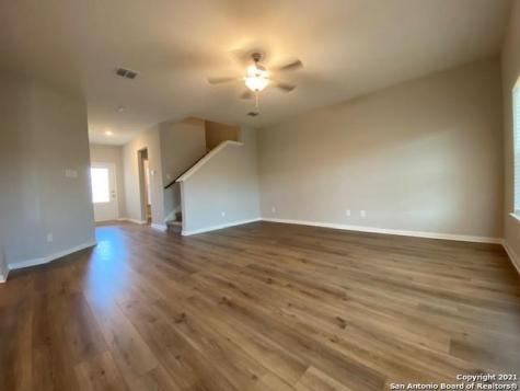 9310 Bennett Forest Converse TX 78109
