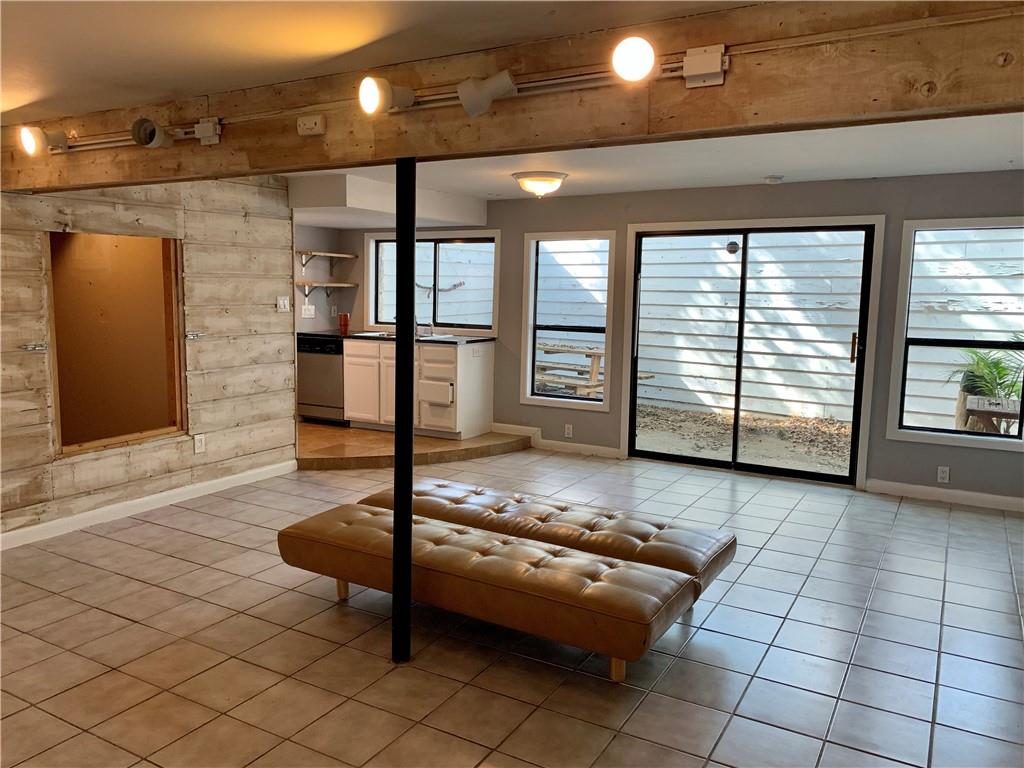 2400 Jarratt Avenue Austin TX 78703