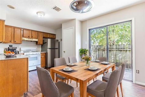 6201 Berkett Cove Austin TX 78745