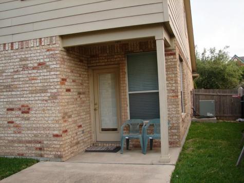 1720 Lynnville Trail Austin TX 78727