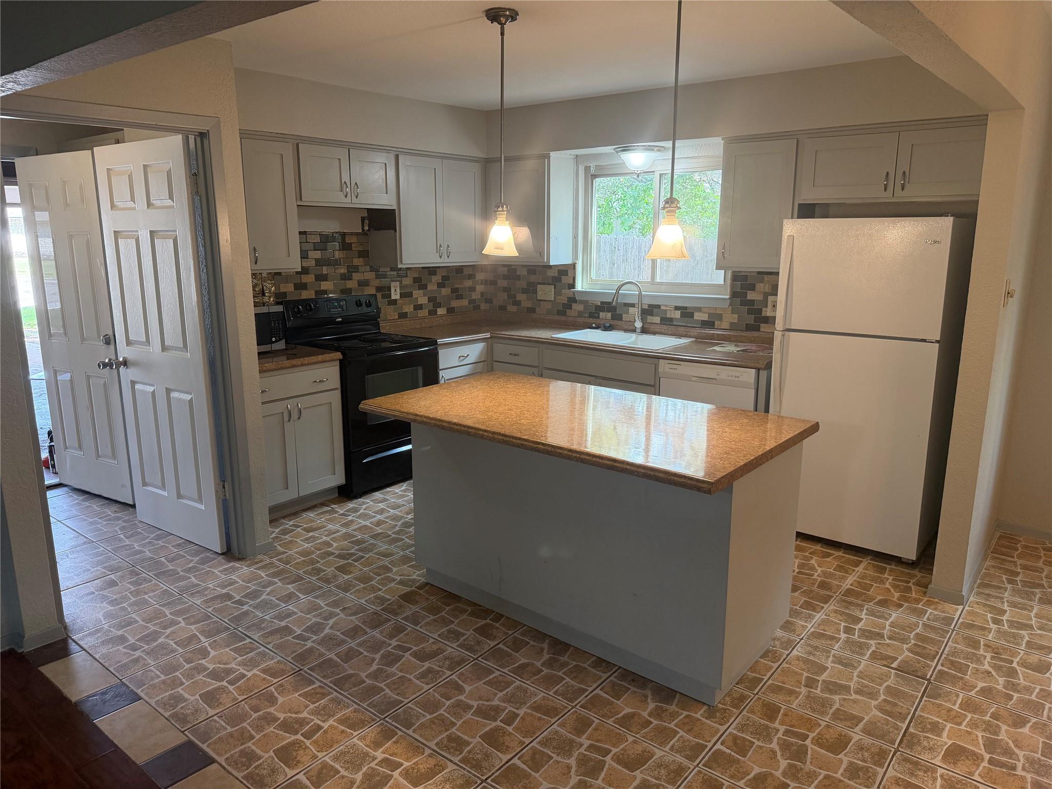 7604 Bender Drive Austin TX 78749