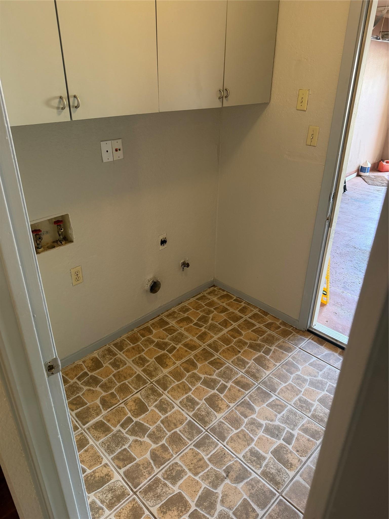 7604 Bender Drive Austin TX 78749