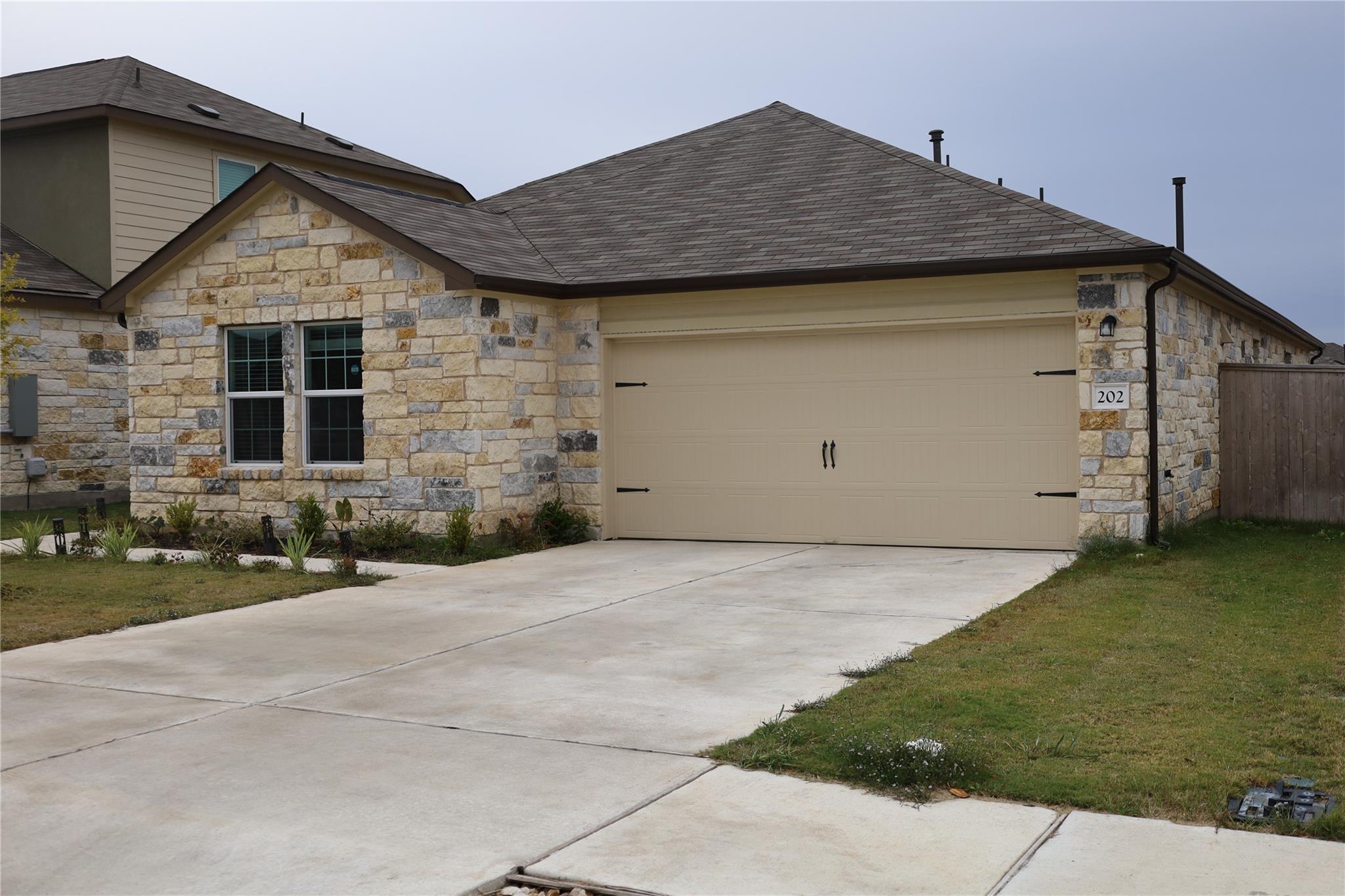 202 Coventry Drive Hutto TX 78634