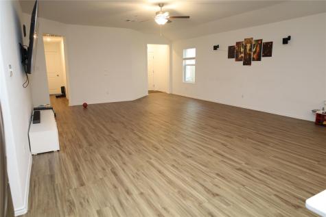 202 Coventry Drive Hutto TX 78634
