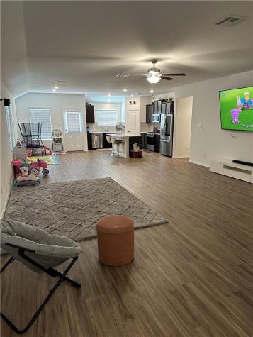 202 Coventry Drive Hutto TX 78634