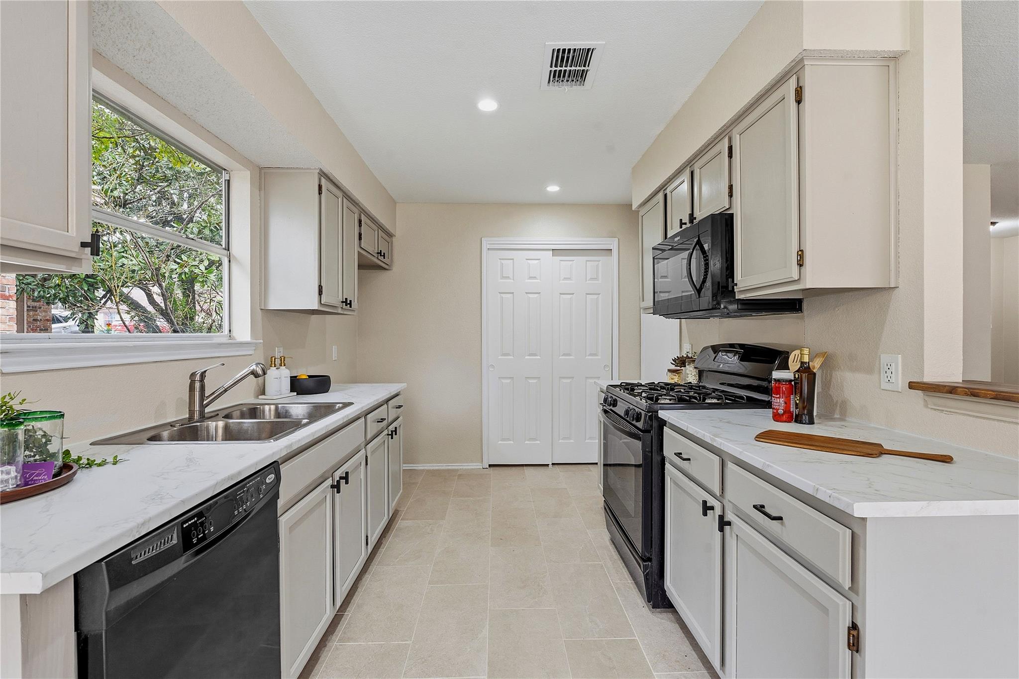 1909 Aster Pass Cedar Park TX 78613