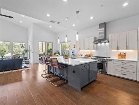 1006 Meriden Lane Austin TX 78703
