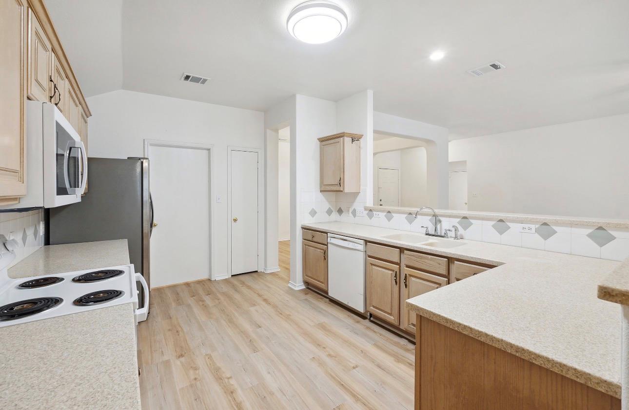 1611 Sunnycrest Circle New Braunfels TX 78130