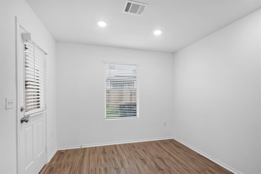 7136 Spotted Leaf Way Del Valle TX 78617