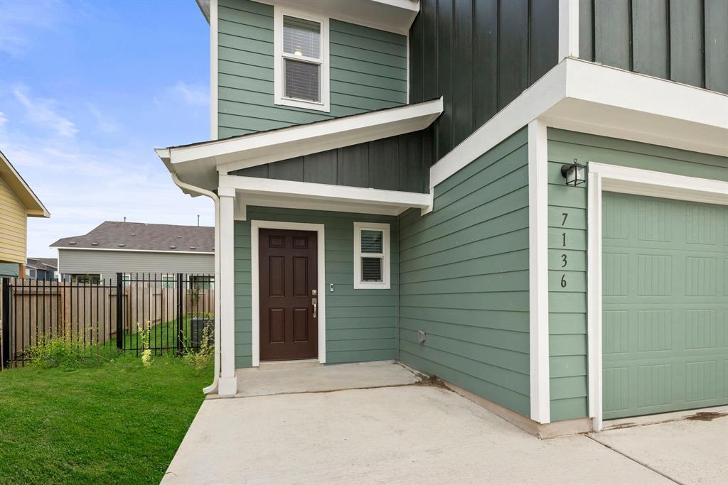7136 Spotted Leaf Way Del Valle TX 78617