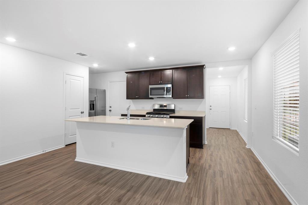 7136 Spotted Leaf Way Del Valle TX 78617